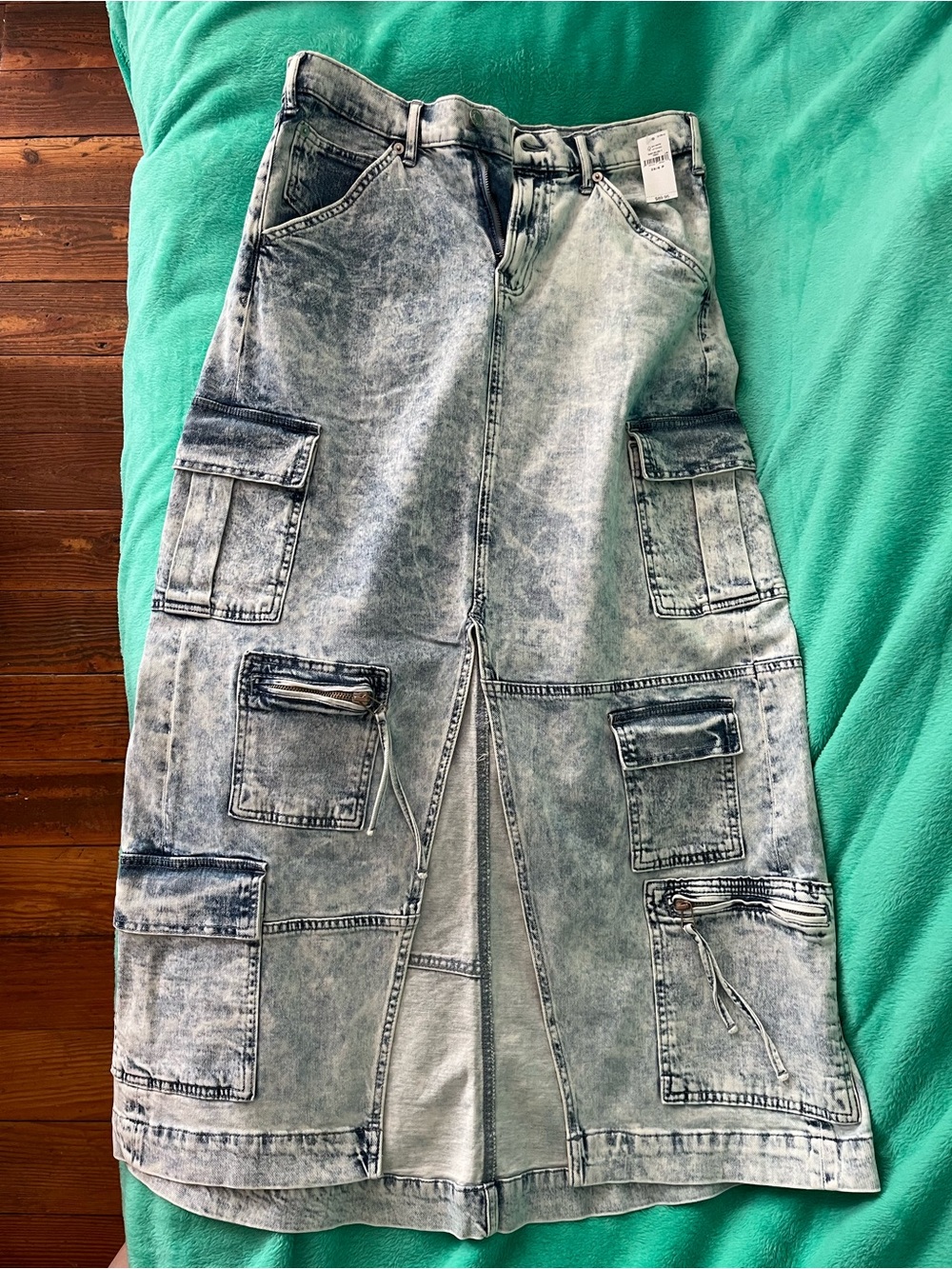 NWT GAP Women’s Washed Cargo Denim Skirt - Light Stone Blue